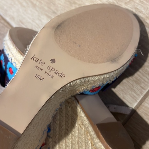 Kate Spade 4-1/2” Floral Wedge Heels 10M - Picture 9 of 9